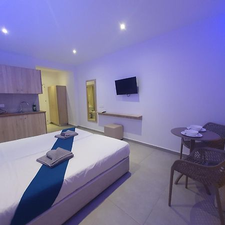 Sun Plaza Suites - Adults Only 아이아 나파 외부 사진
