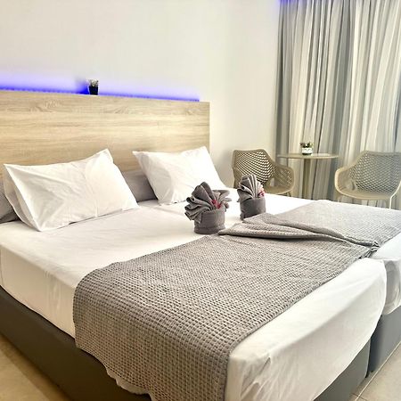 Sun Plaza Suites - Adults Only 아이아 나파 외부 사진
